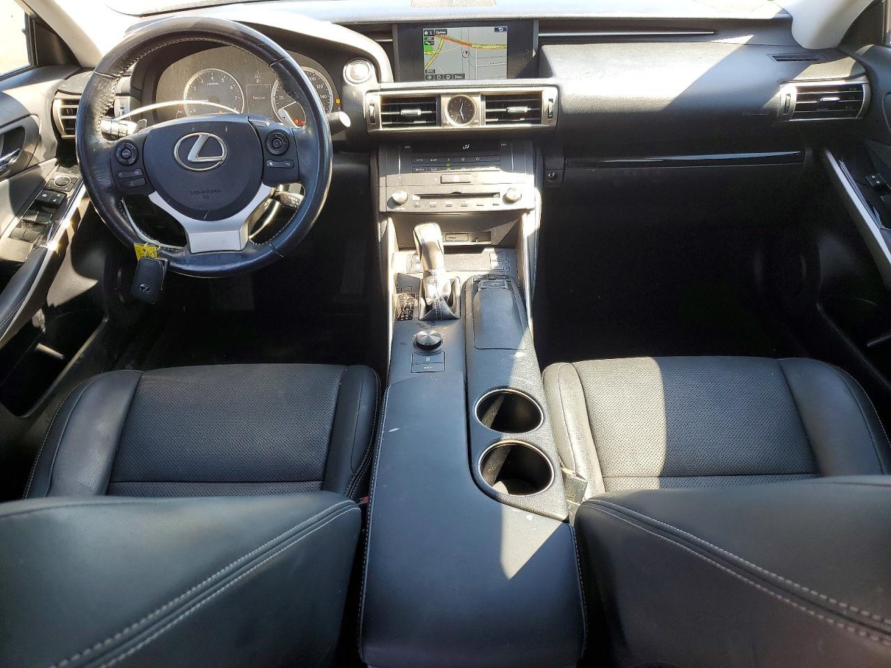2016 LEXUS IS 200t