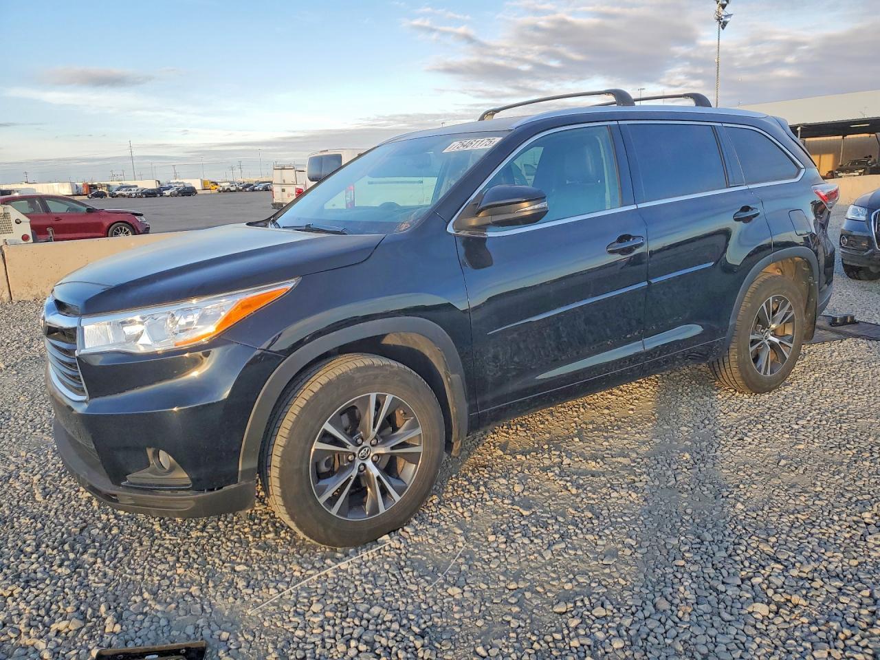 2016 TOYOTA HIGHLANDER