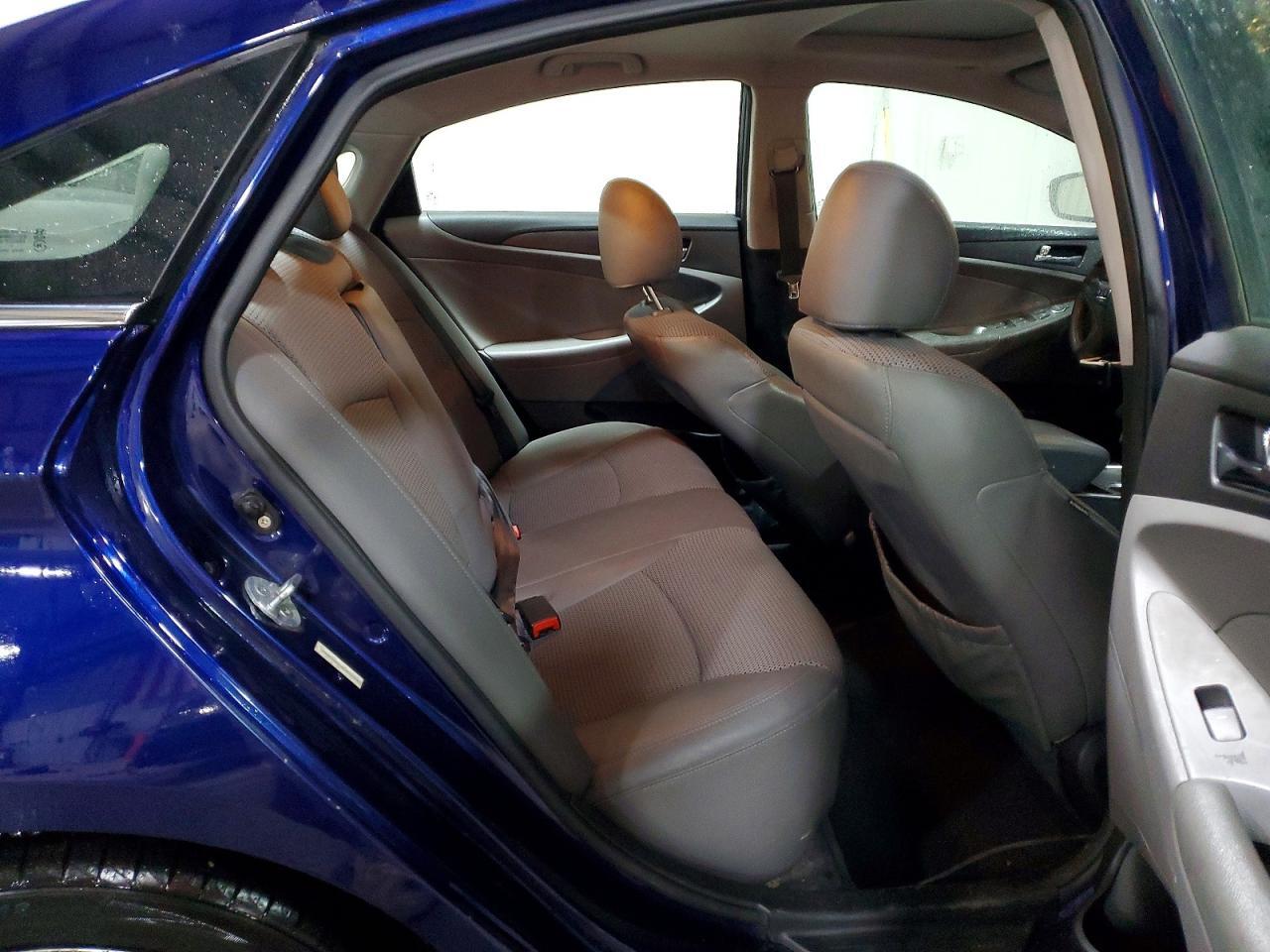 2011 HYUNDAI SONATA