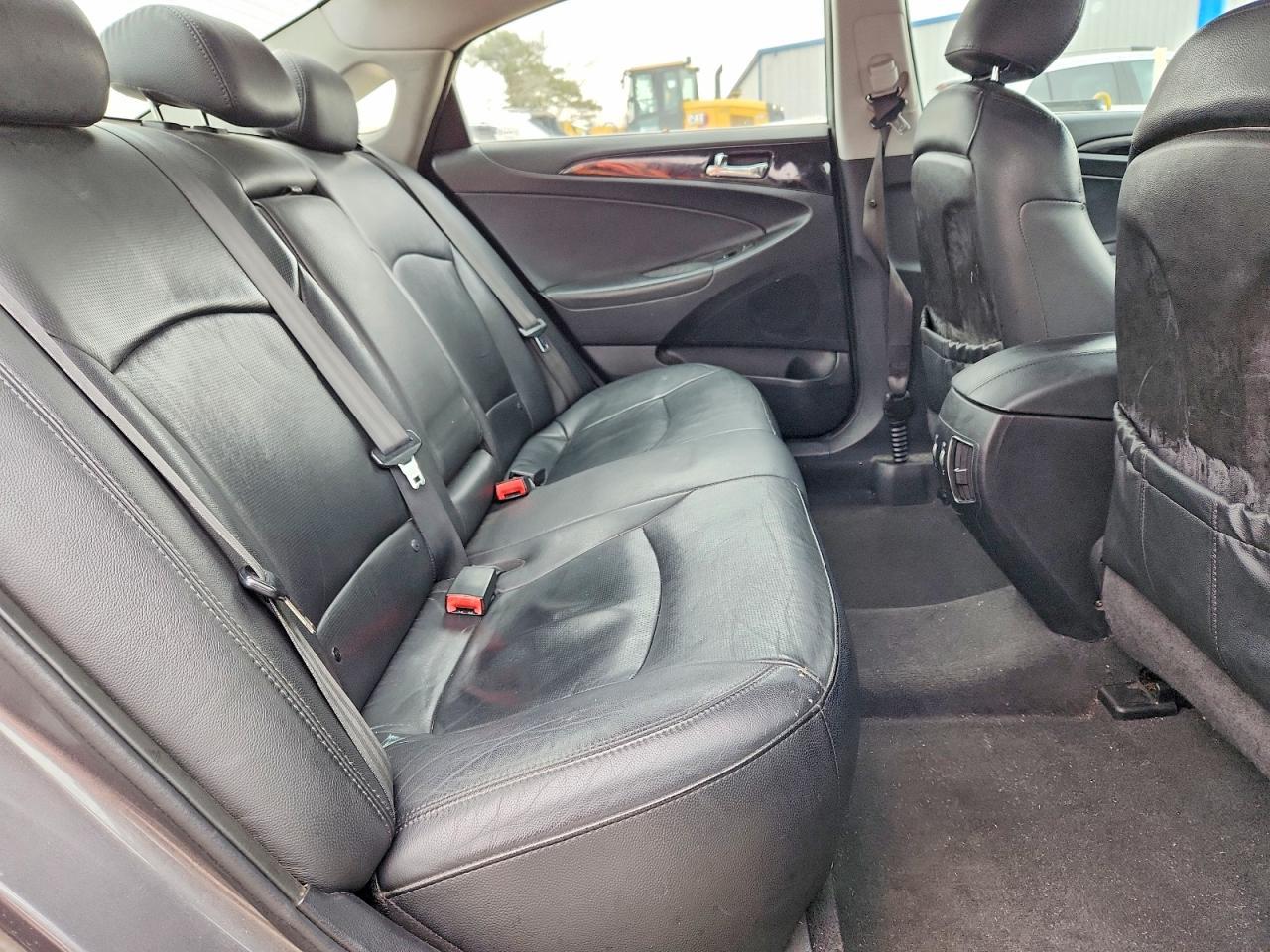 2011 HYUNDAI SONATA