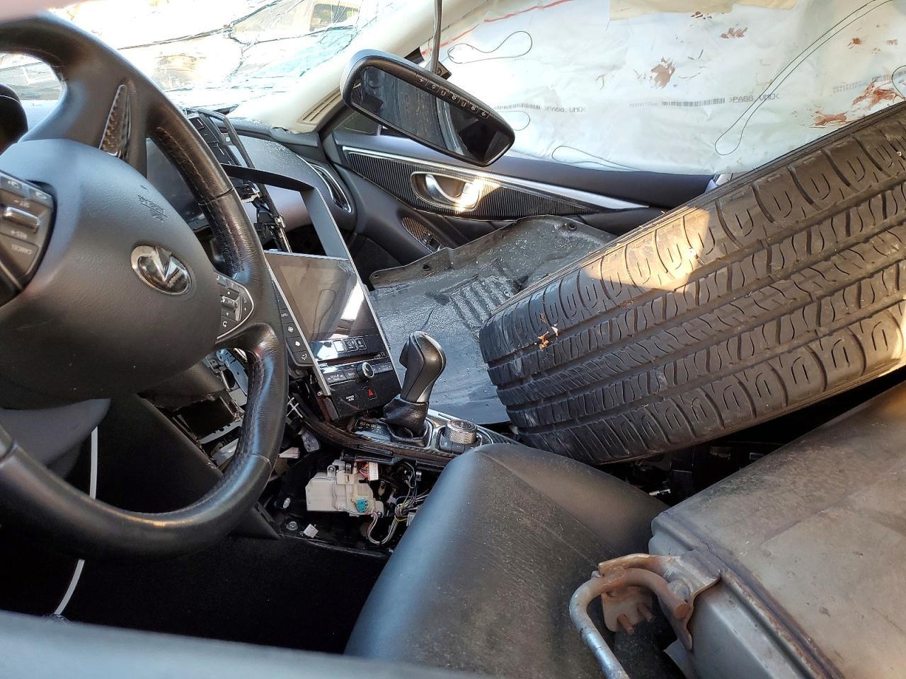 2016 INFINITI Q50