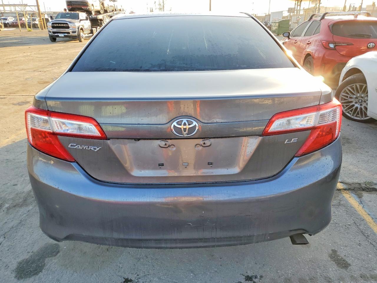 2014 TOYOTA CAMRY