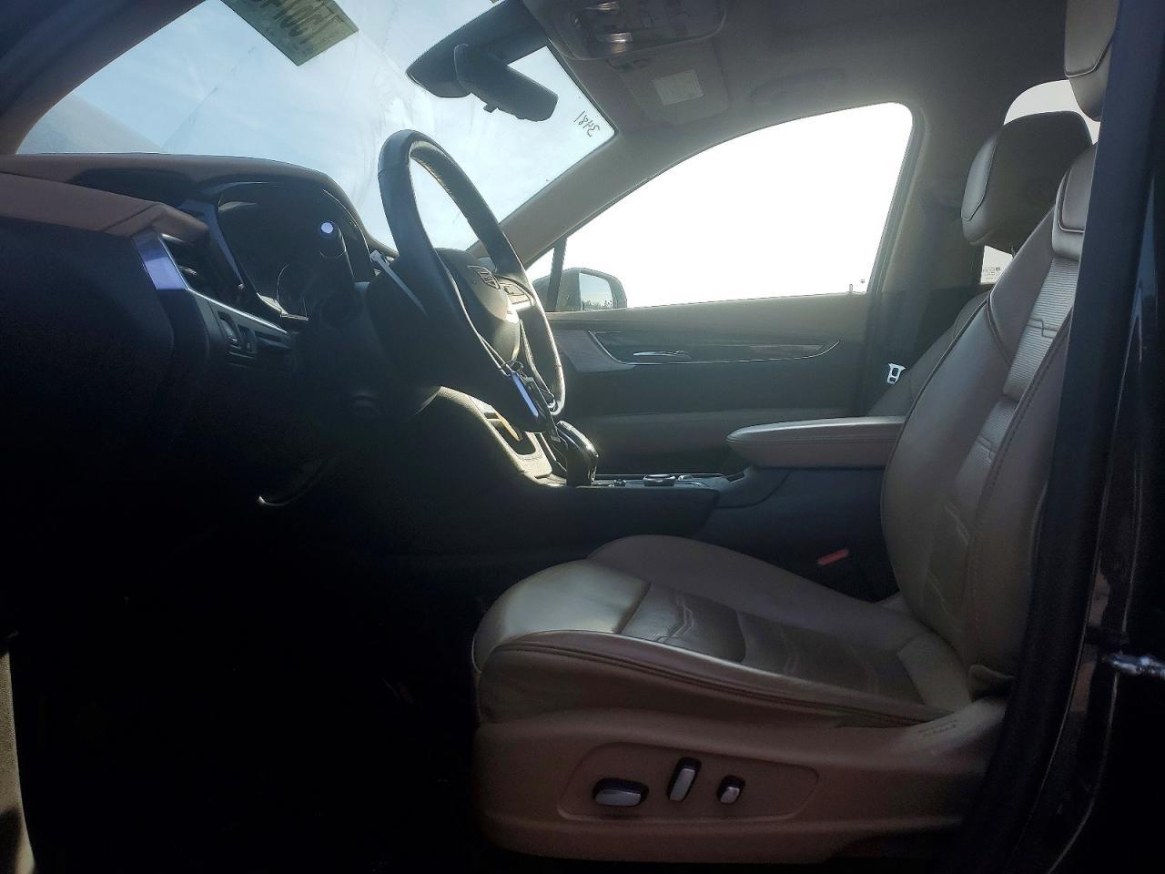 2020 CADILLAC XT6