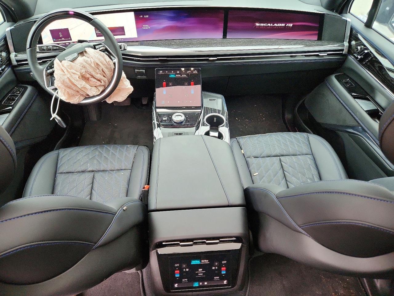 2025 CADILLAC ESCALADE
