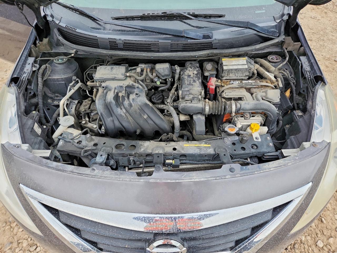 2015 NISSAN VERSA
