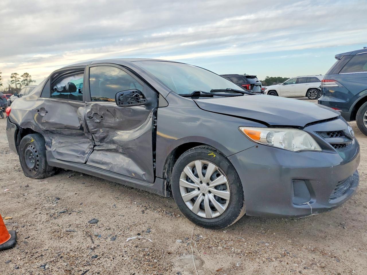 2013 TOYOTA COROLLA
