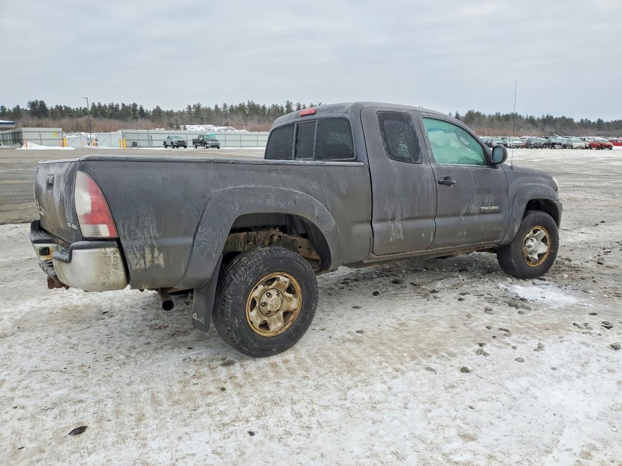 2011 TOYOTA TACOMA