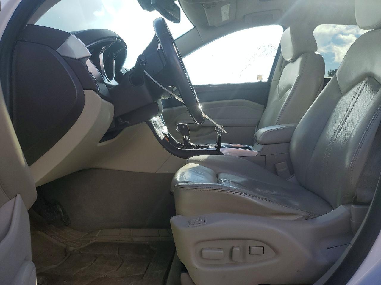 2011 CADILLAC SRX