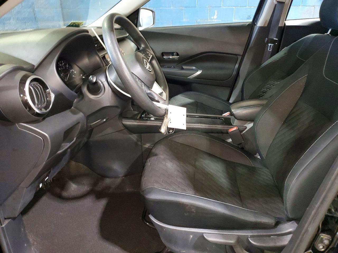 2023 NISSAN KICKS