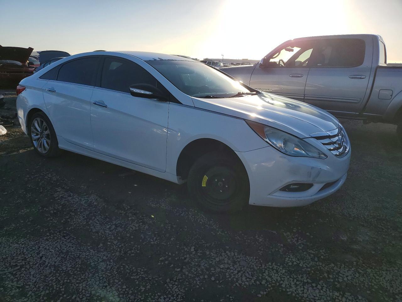 2011 HYUNDAI SONATA