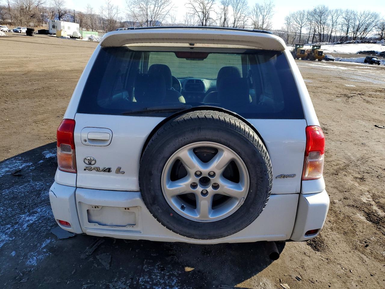 2002 TOYOTA RAV4