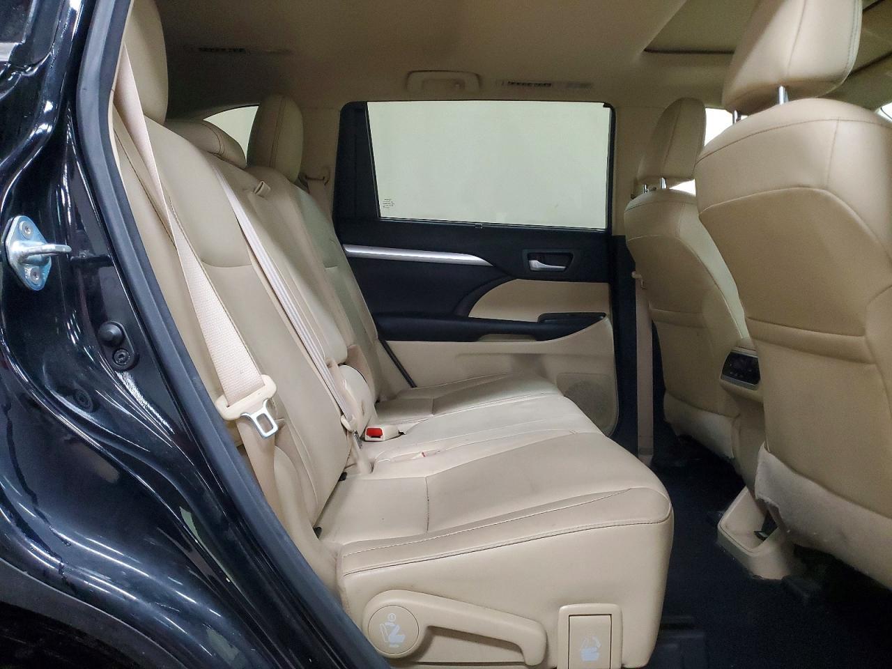 2017 TOYOTA HIGHLANDER