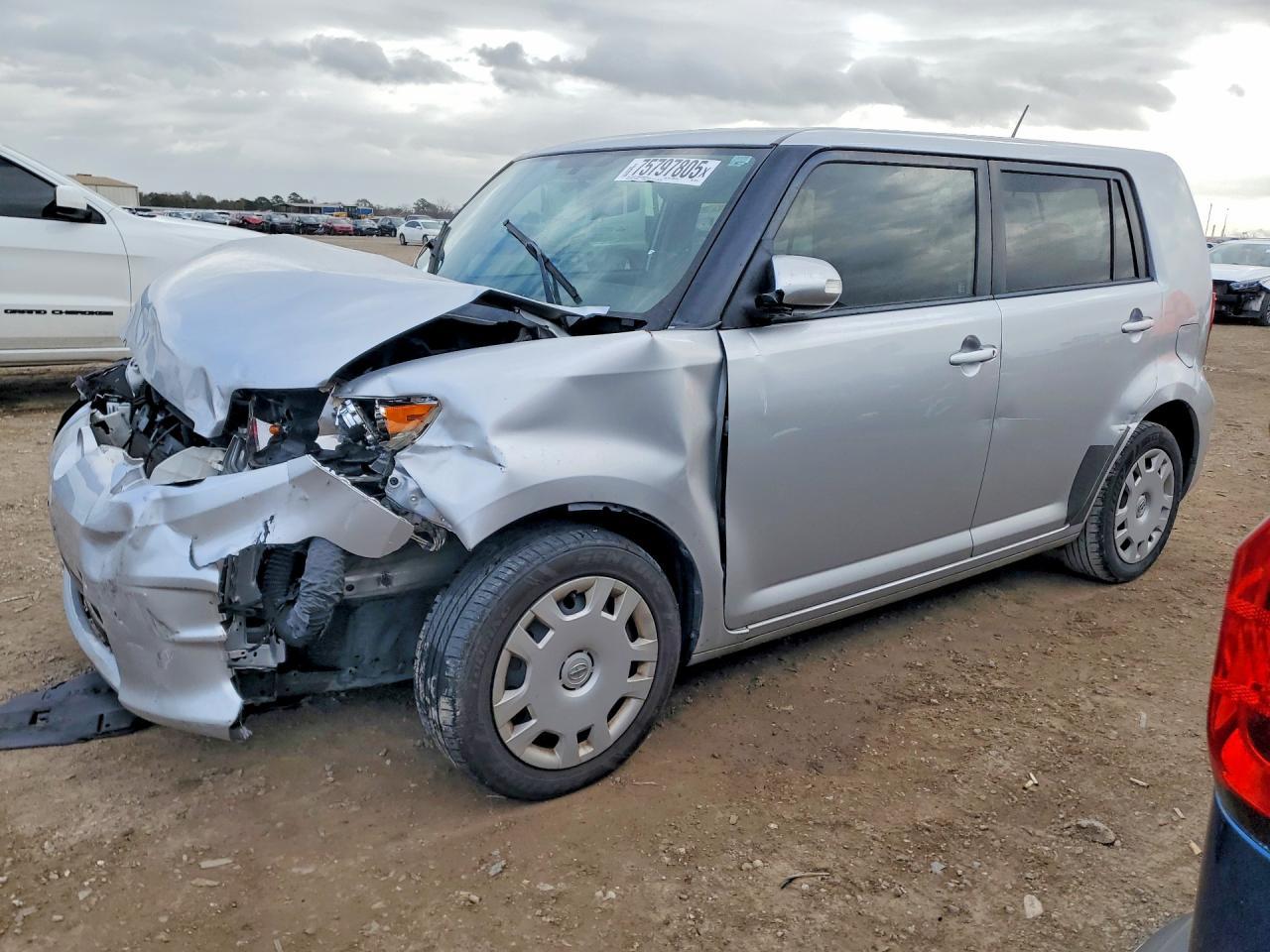 2014 TOYOTA SCION