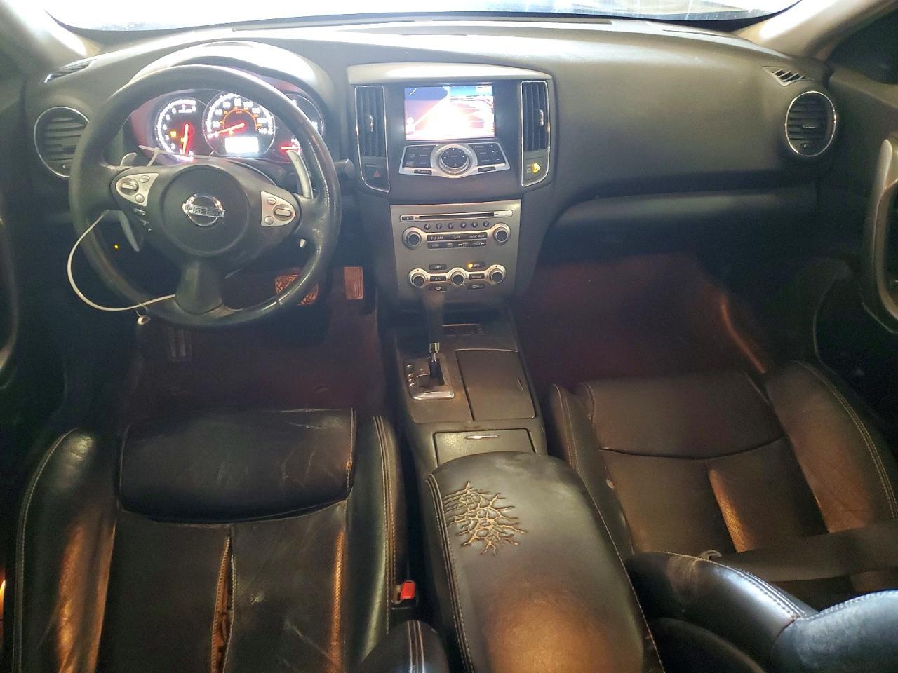 2014 NISSAN Maxima