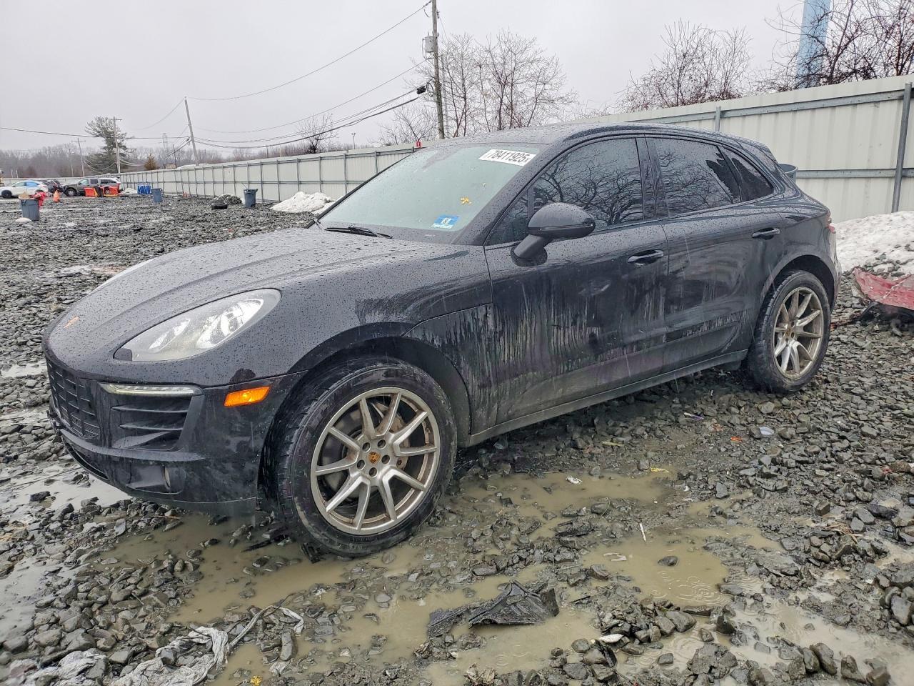 2018 PORSCHE Macan