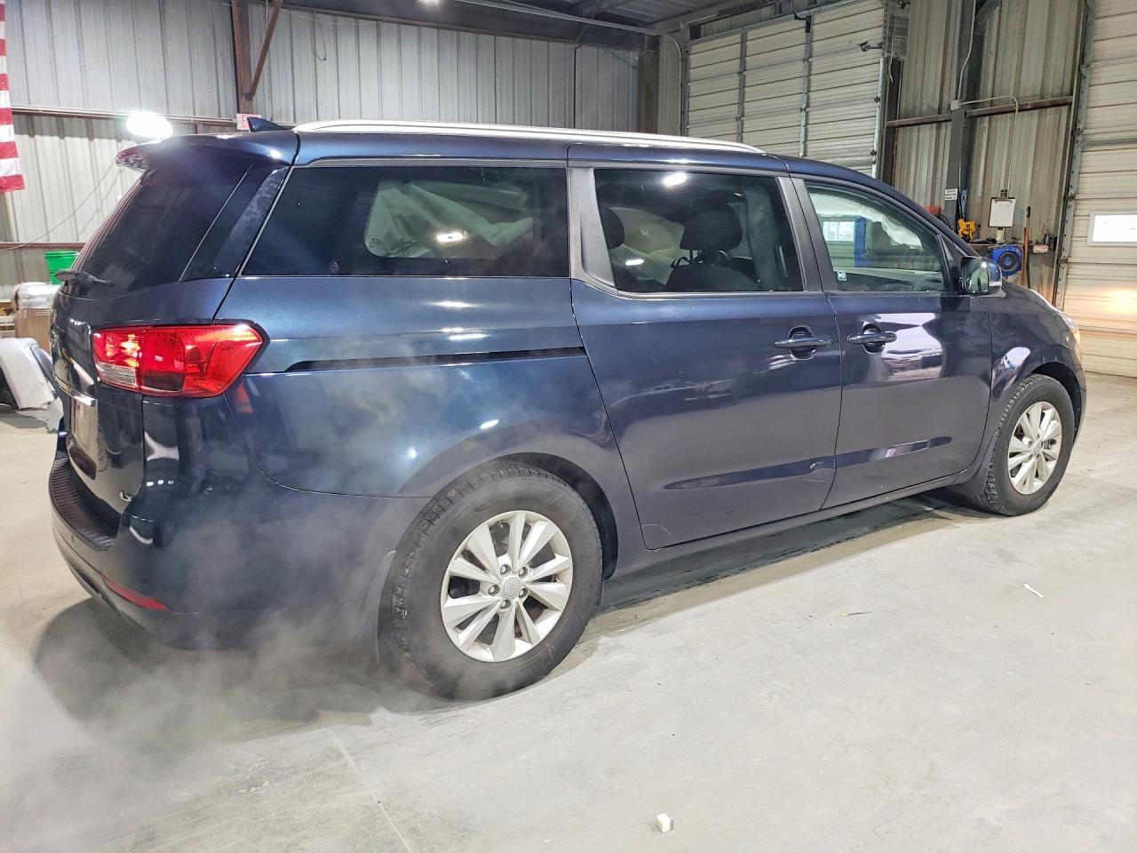 2016 KIA SEDONA