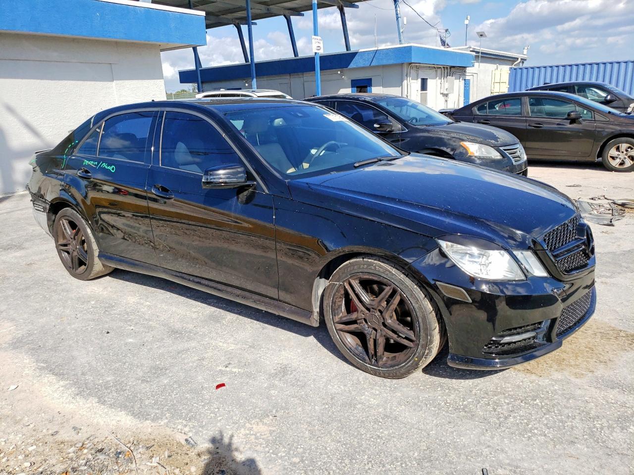 2013 MERCEDES-BENZ E-Class
