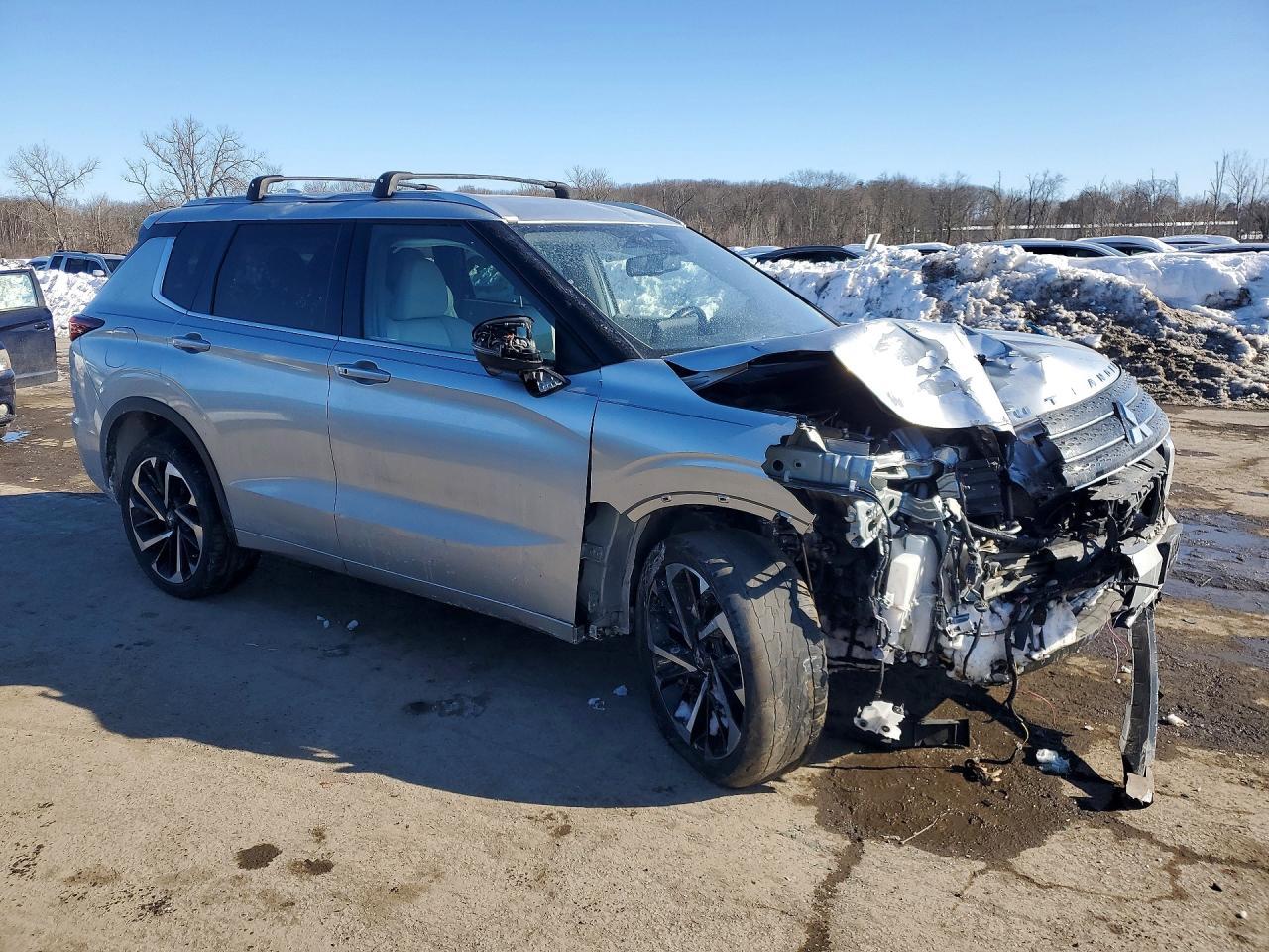 2022 MITSUBISHI outlander