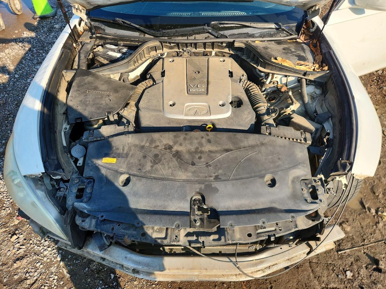 2011 INFINITI M37