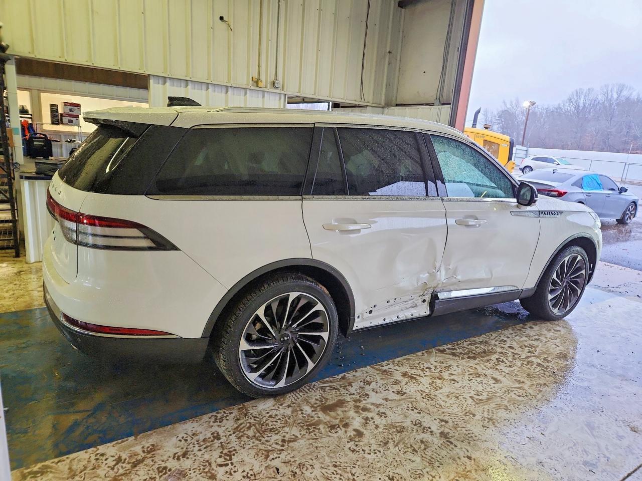 2025 LINCOLN Aviator