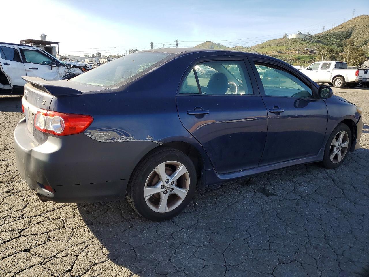 2011 TOYOTA COROLLA