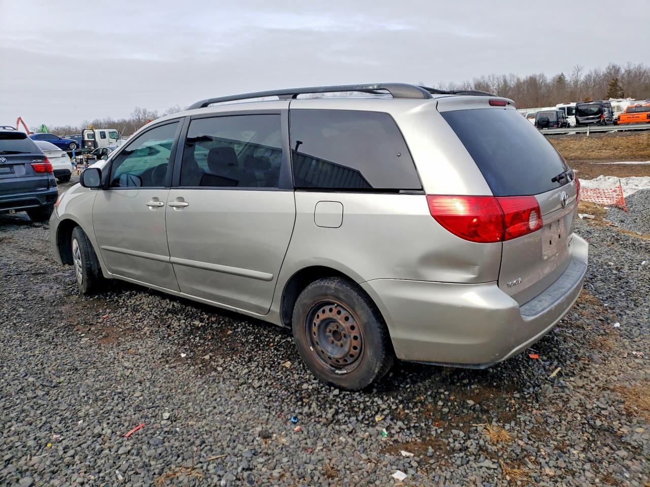 2007 TOYOTA SIENNA