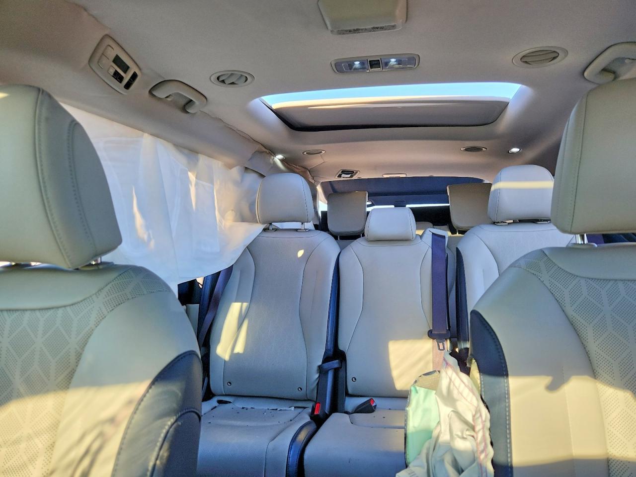 2025 KIA Carnival