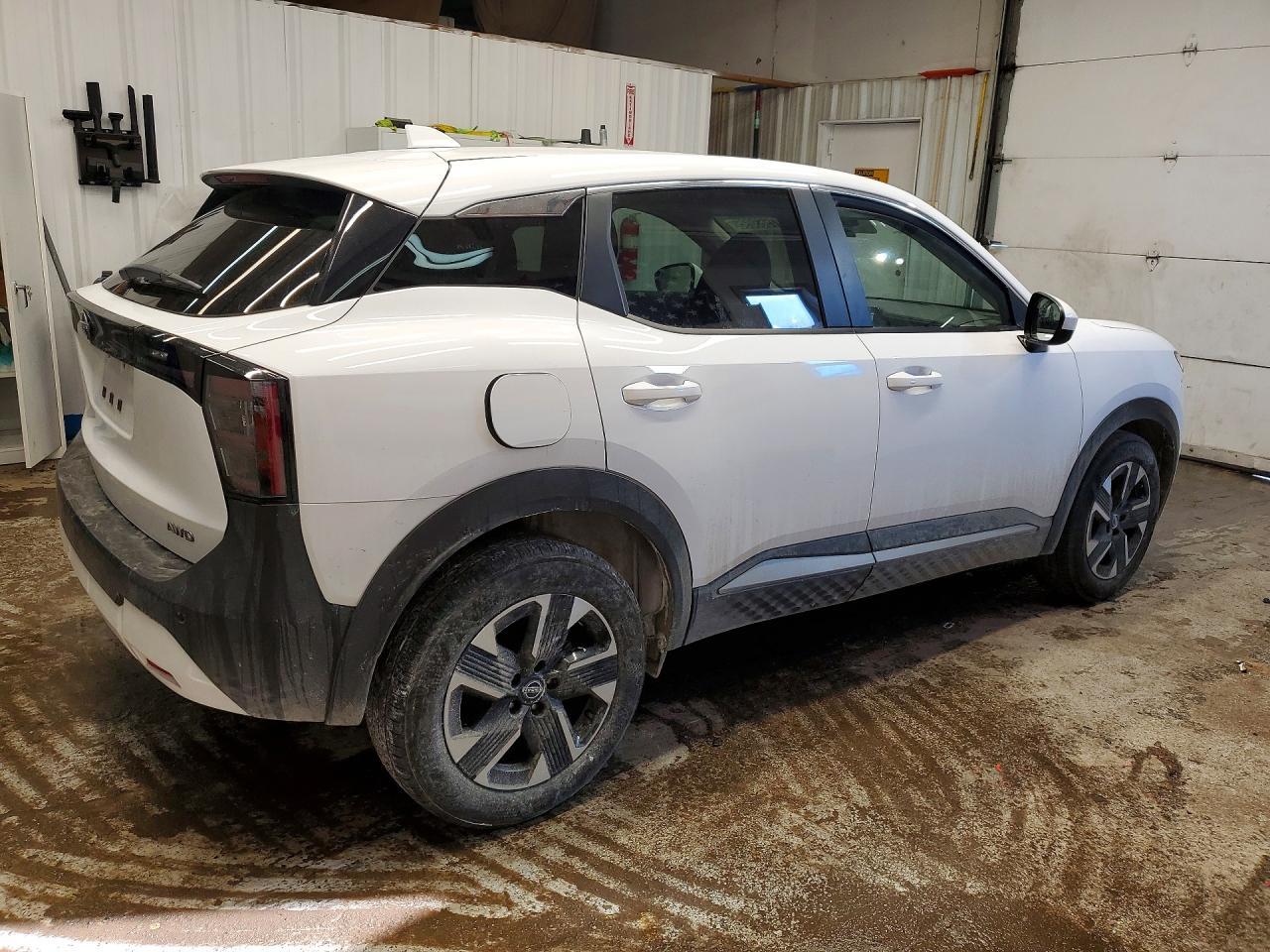 2025 NISSAN KICKS