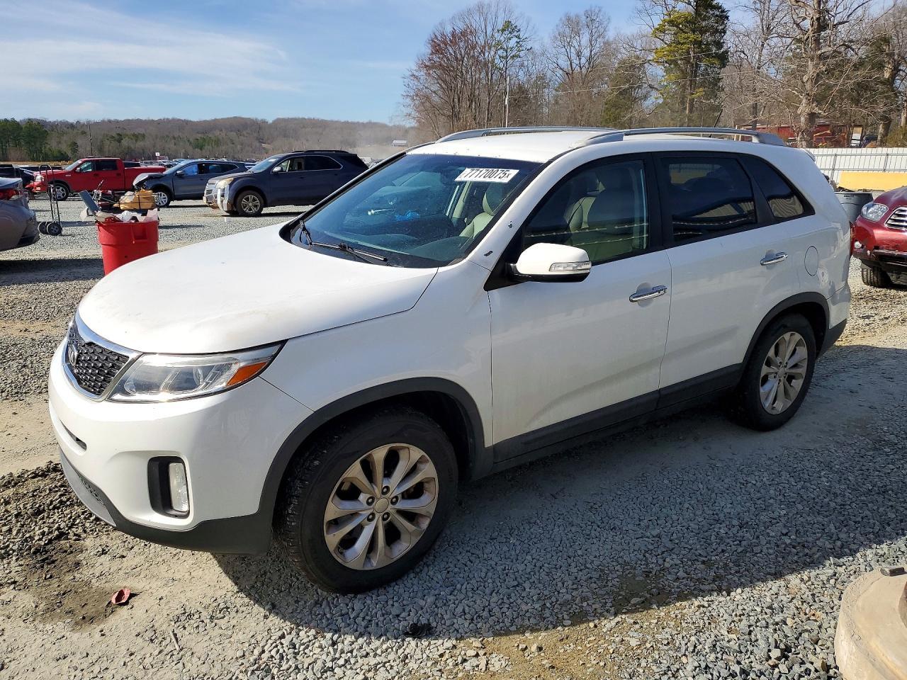 2014 KIA SORENTO