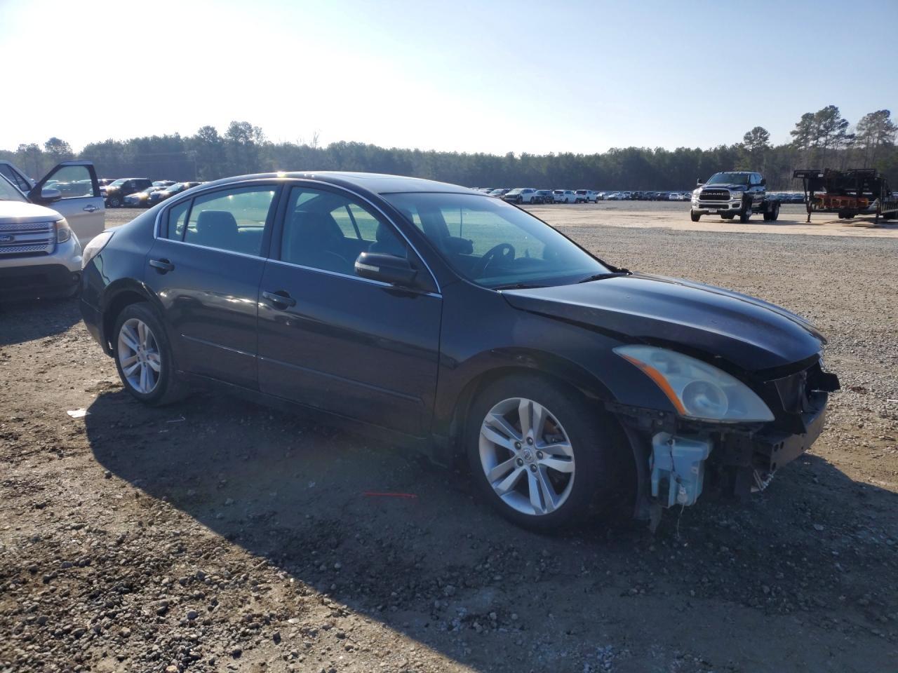 2011 NISSAN ALTIMA