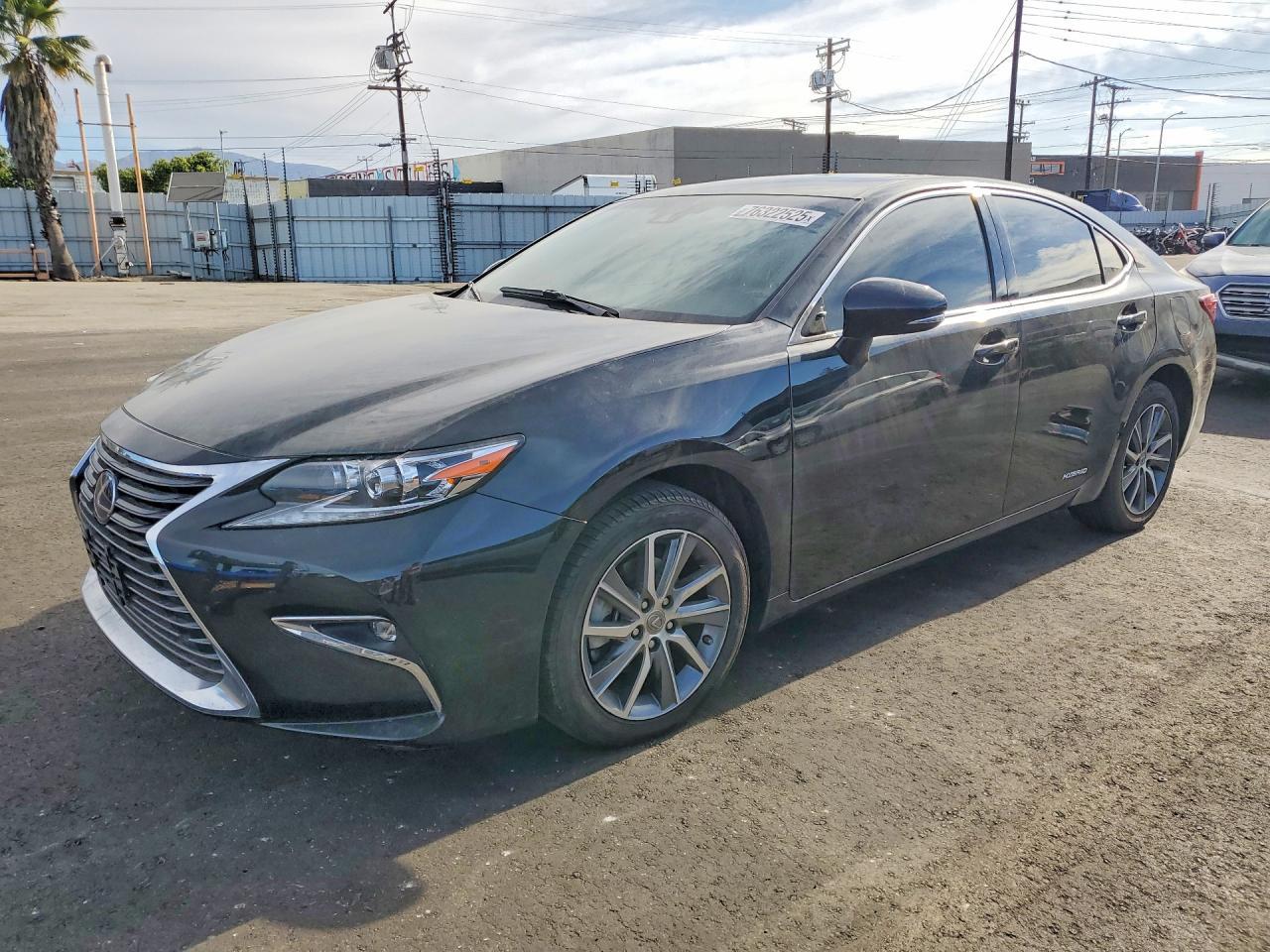 2017 LEXUS ES 300H