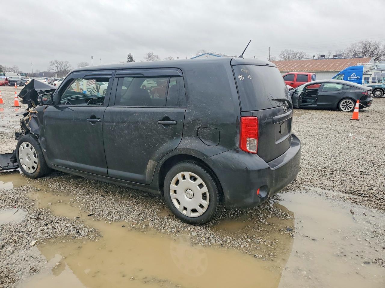 2011 TOYOTA SCION