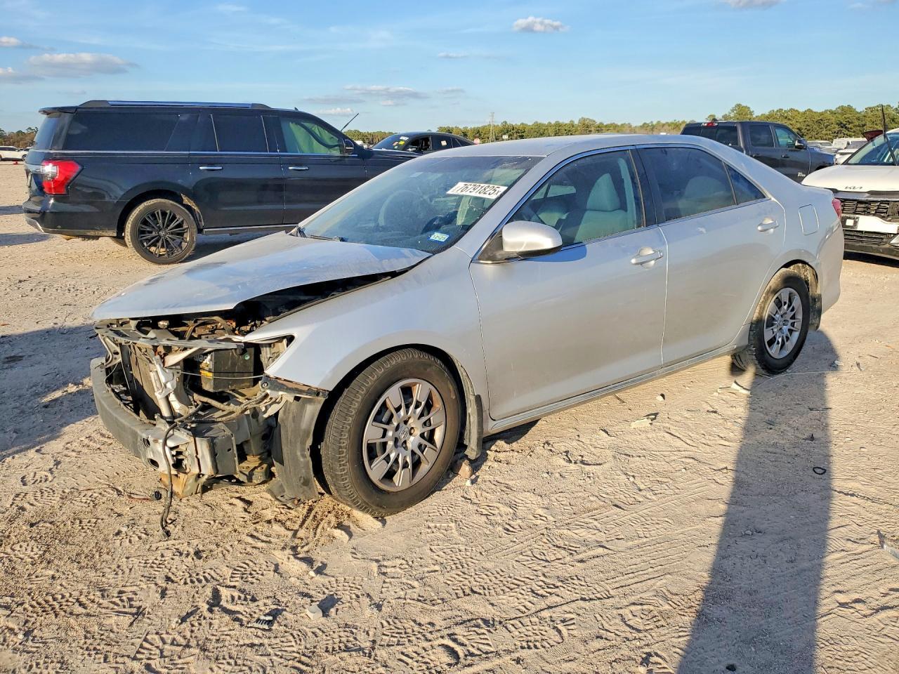 2014 TOYOTA CAMRY