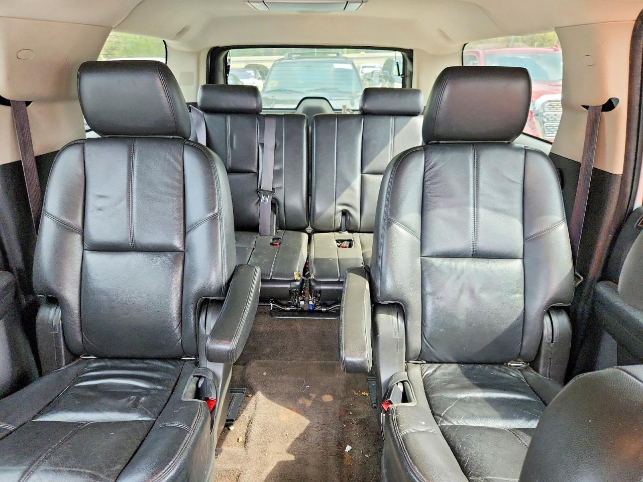 2013 CHEVROLET Suburban
