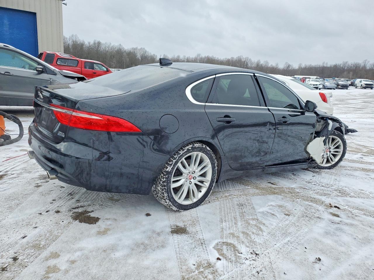2017 JAGUAR XF