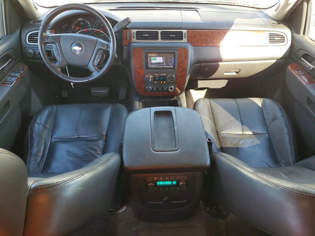 2010 CHEVROLET Suburban