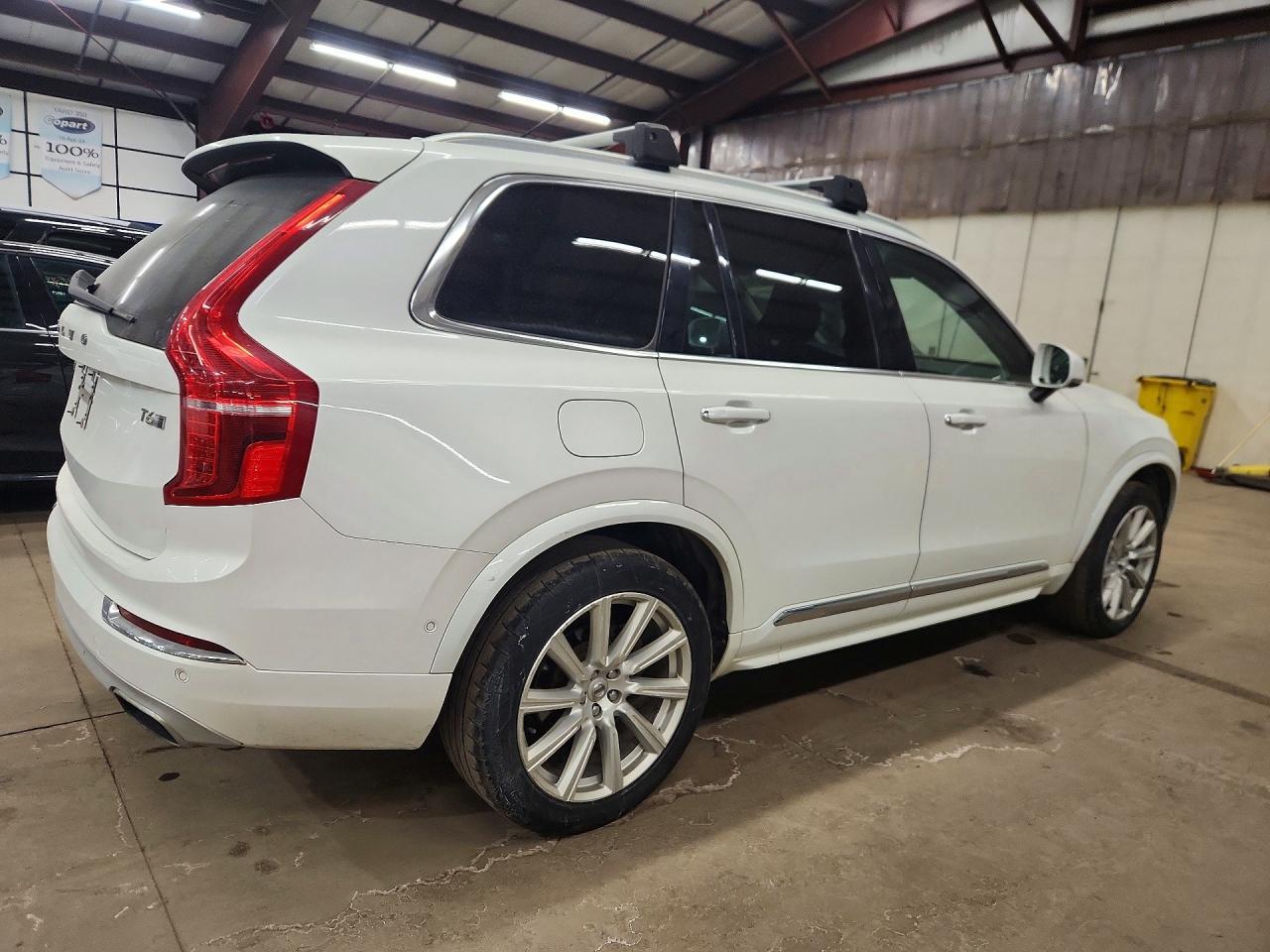 2016 VOLVO XC90