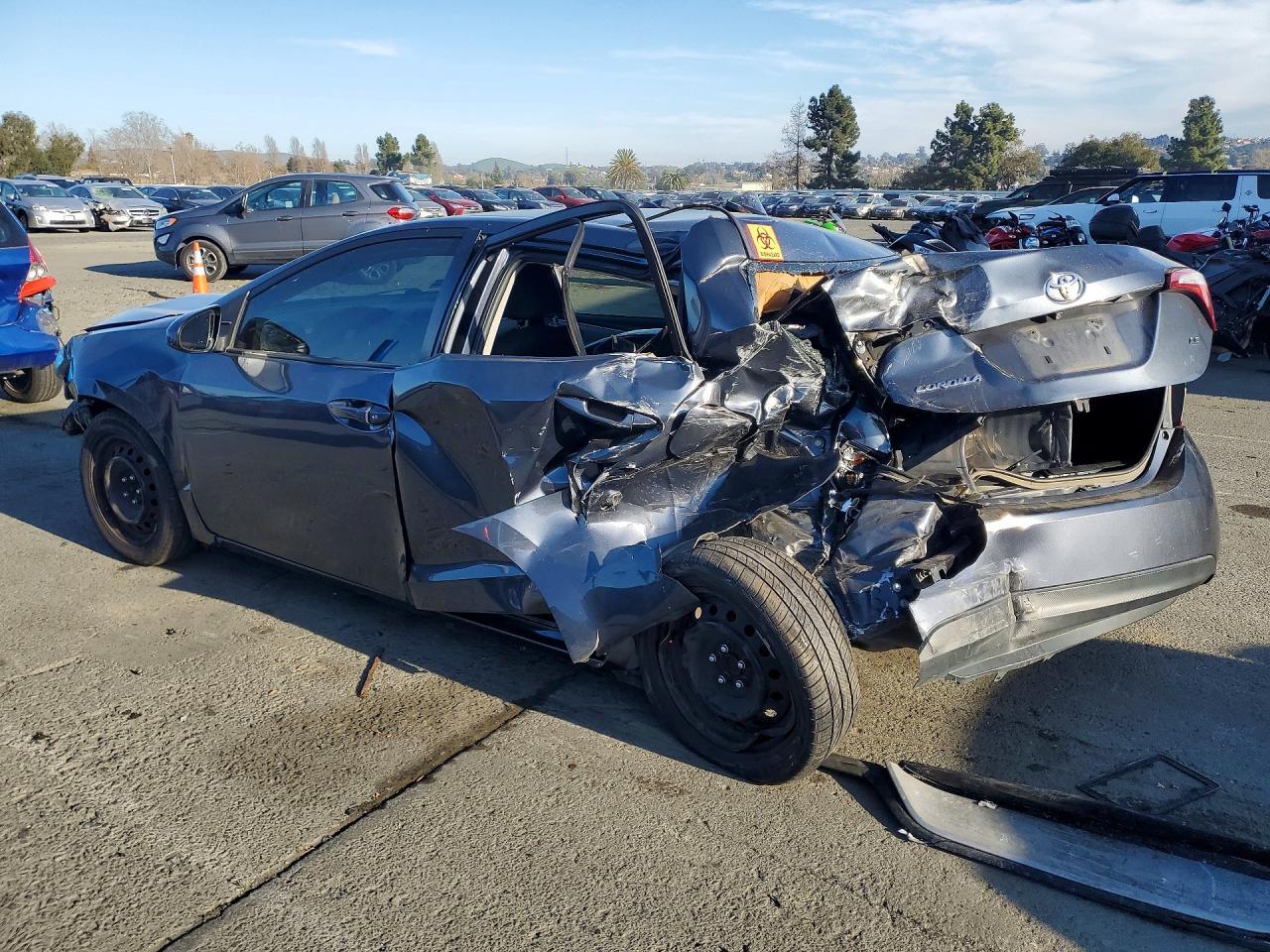 2015 TOYOTA COROLLA