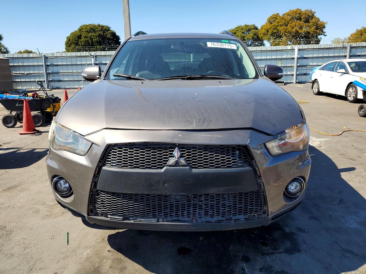 2010 MITSUBISHI outlander