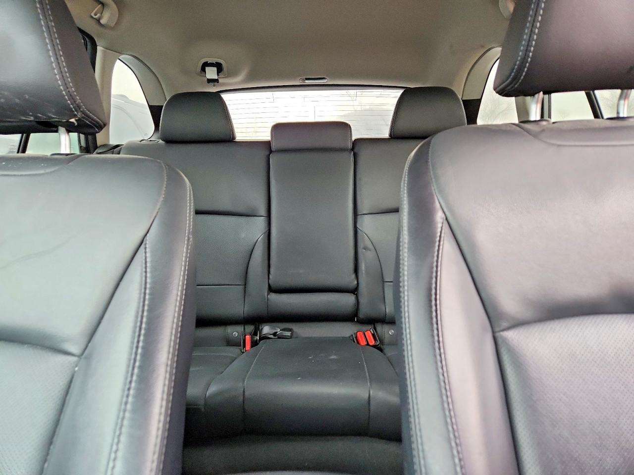 2017 SUBARU Outback