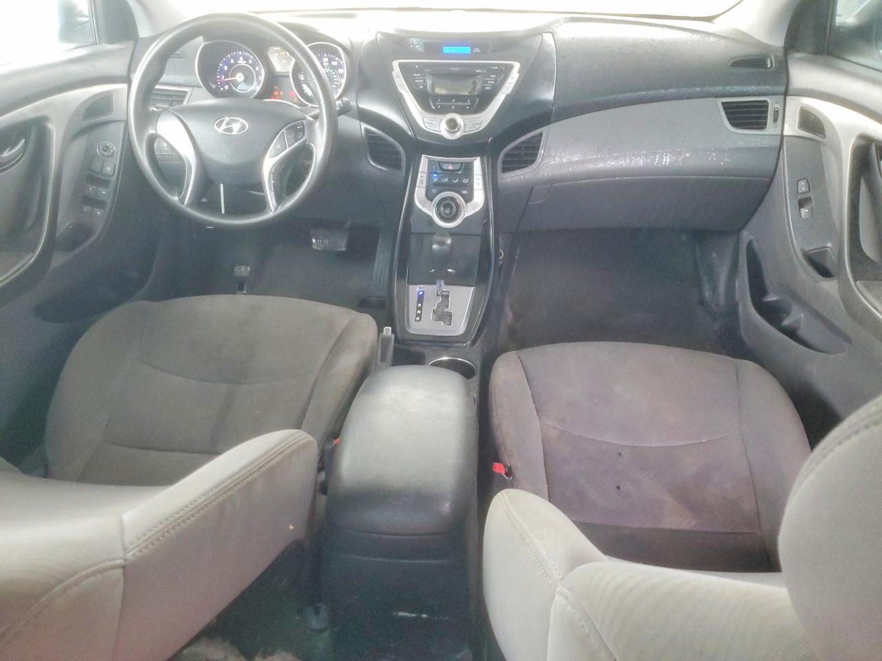 2012 HYUNDAI ELANTRA