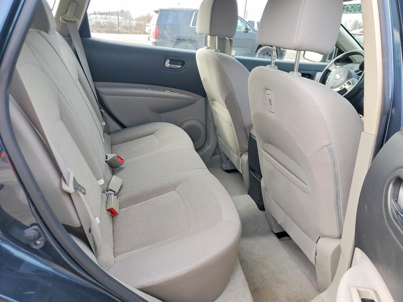 2015 NISSAN ROGUE