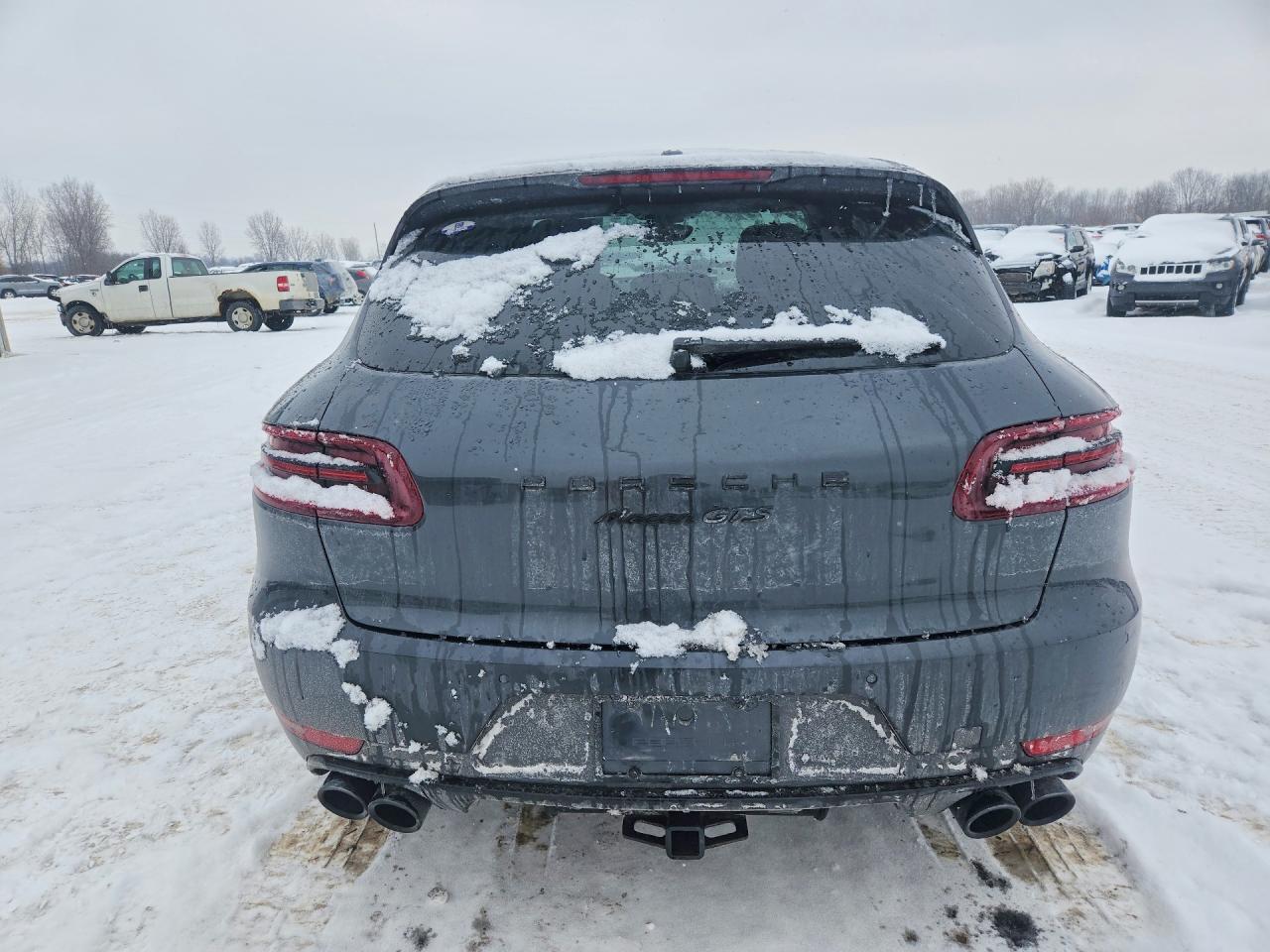 2017 PORSCHE Macan