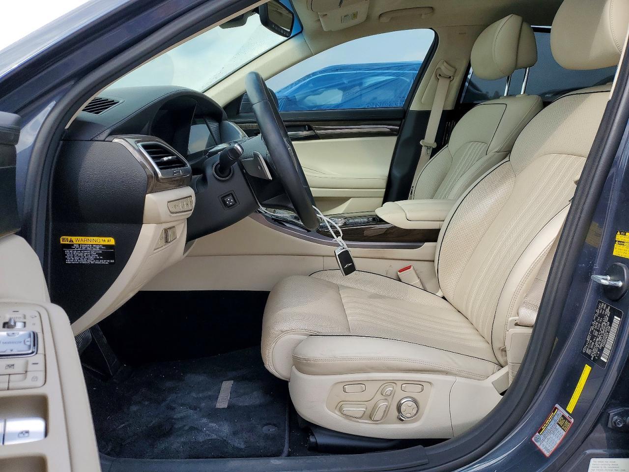 2017 GENESIS G90