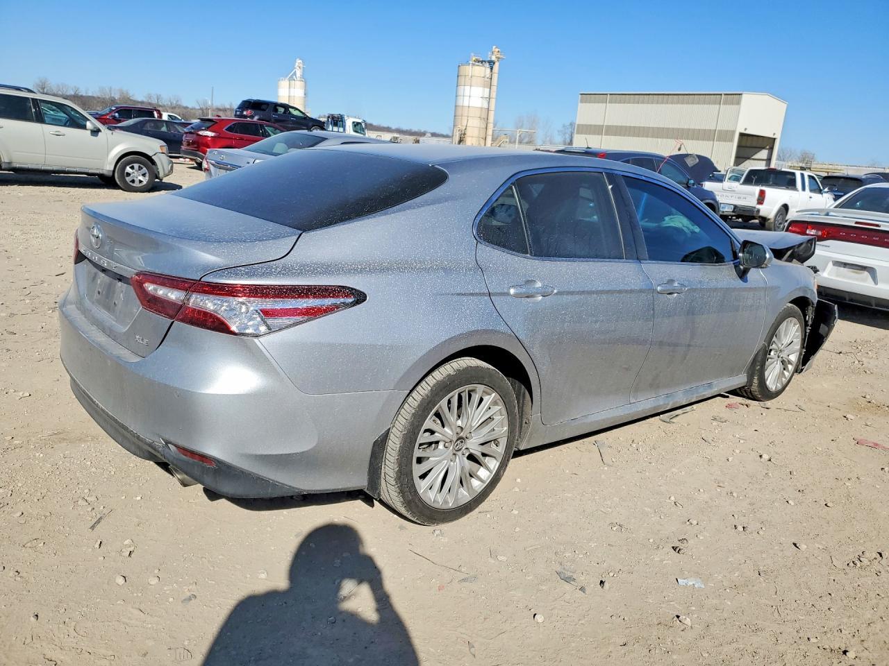 2018 TOYOTA CAMRY
