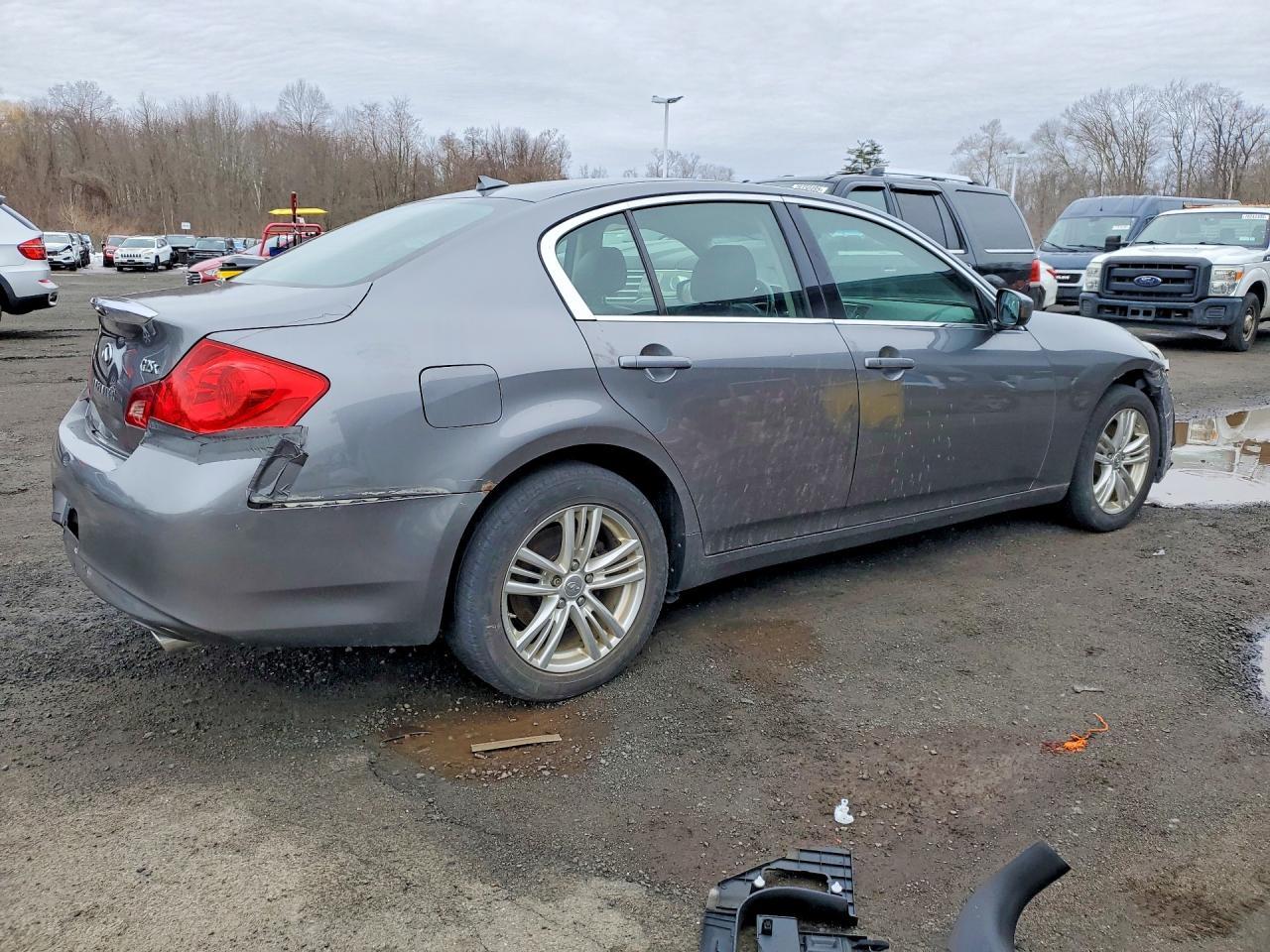 2011 INFINITI G25