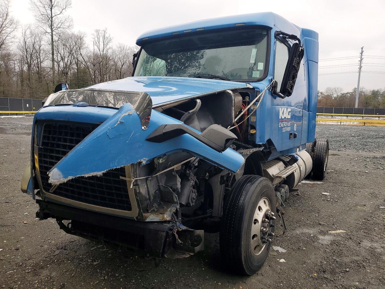 2012 VOLVO Vn