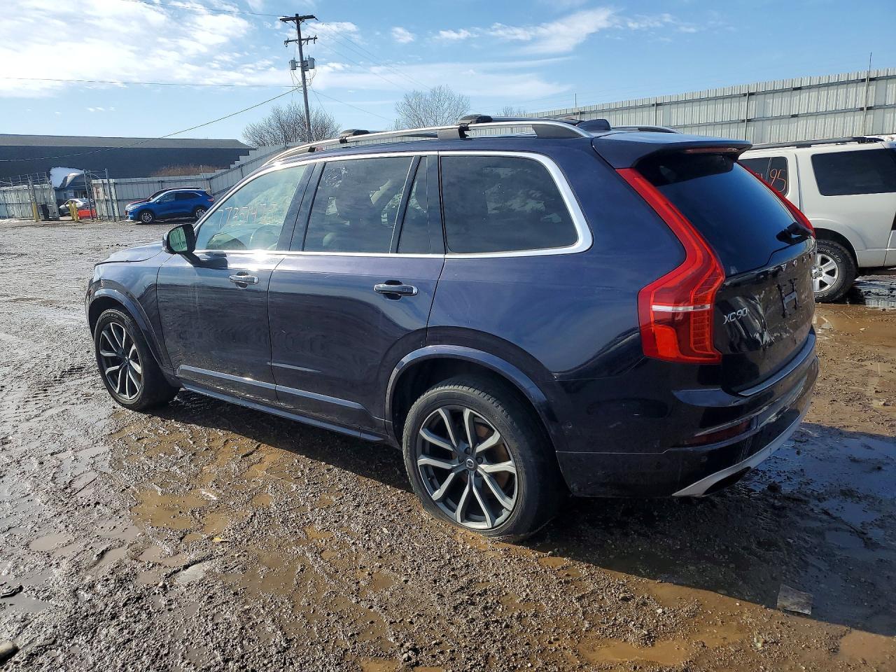 2016 VOLVO XC90