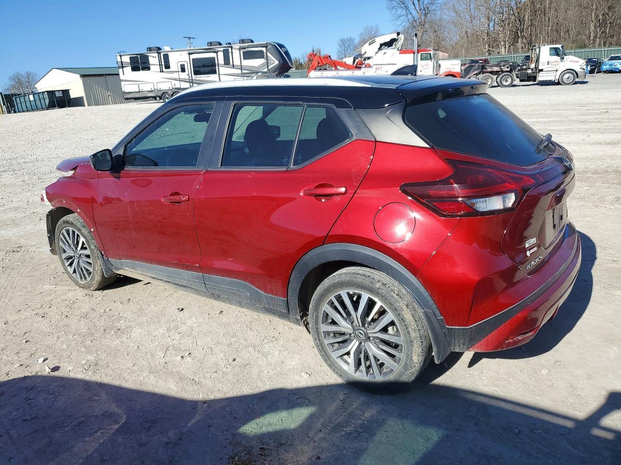 2022 NISSAN KICKS