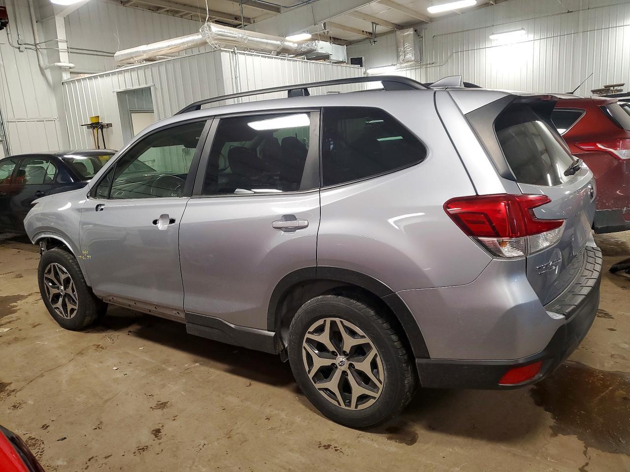 2020 SUBARU FORESTER